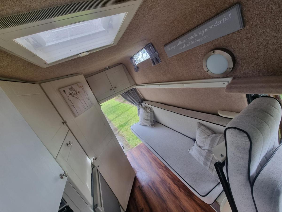 Campingplatz Retro Camper Hire